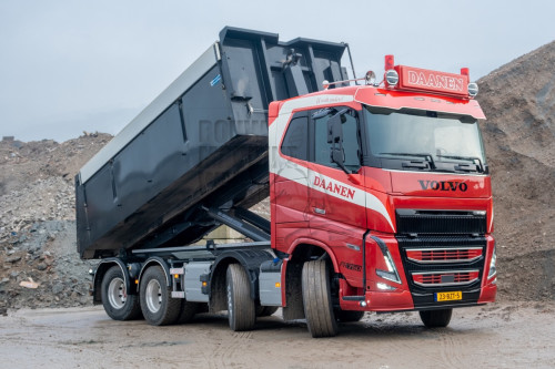 Volvo FH16-750 8x4WS 12